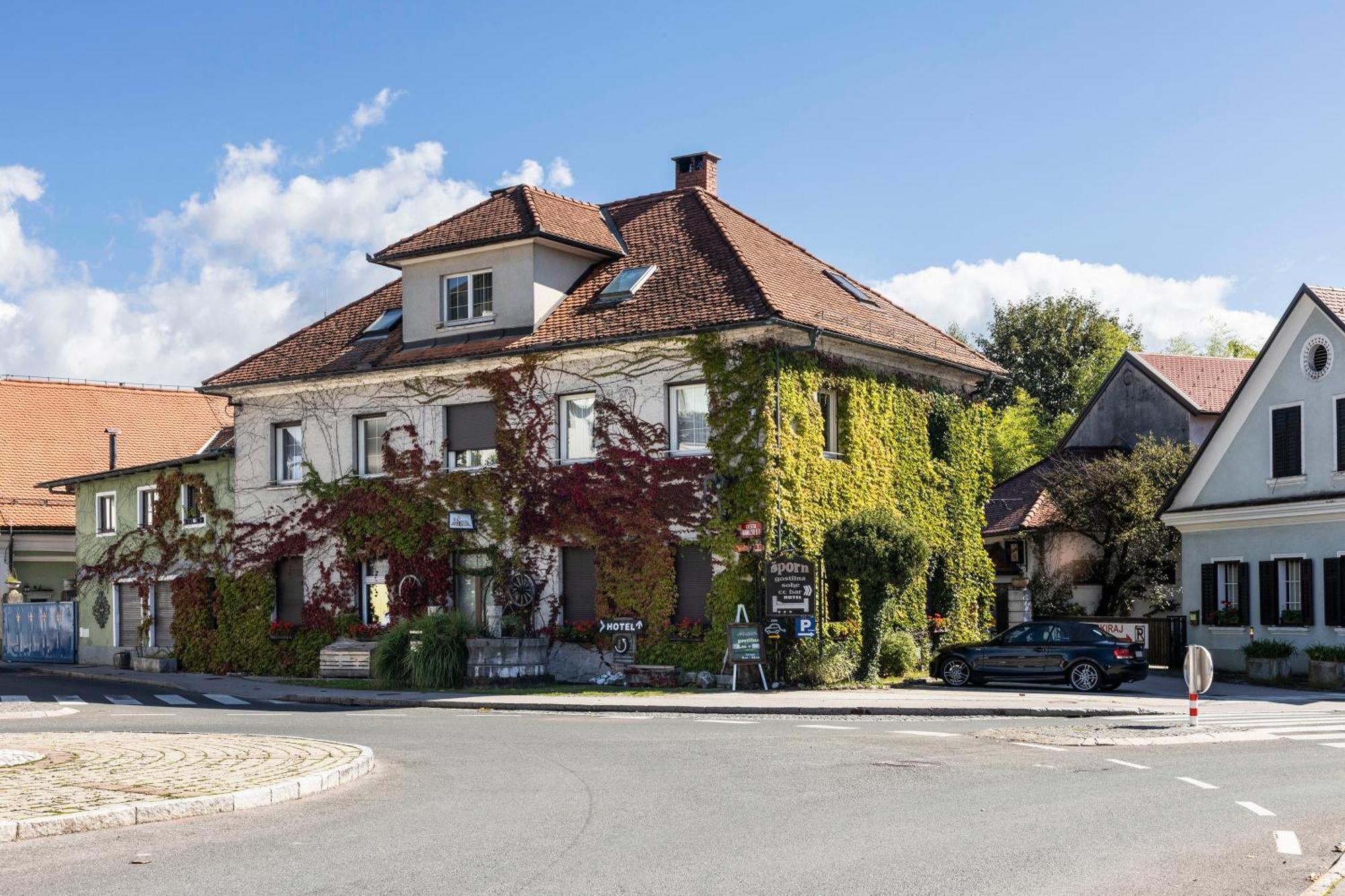 Hotel Sporn Radomlje Exterior foto